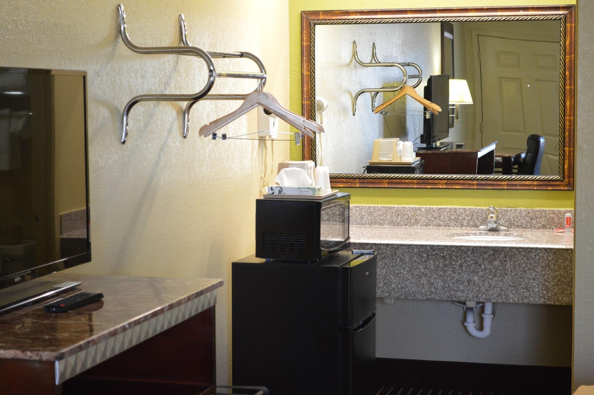 Econo Lodge Lake Charles University Area Εξωτερικό φωτογραφία