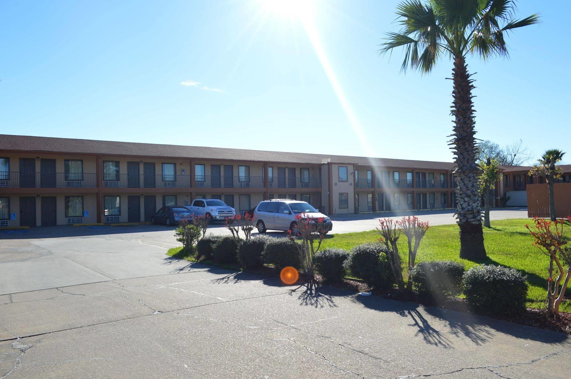 Econo Lodge Lake Charles University Area Εξωτερικό φωτογραφία