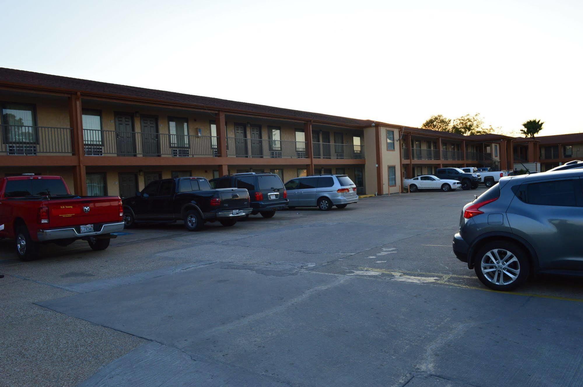 Econo Lodge Lake Charles University Area Εξωτερικό φωτογραφία