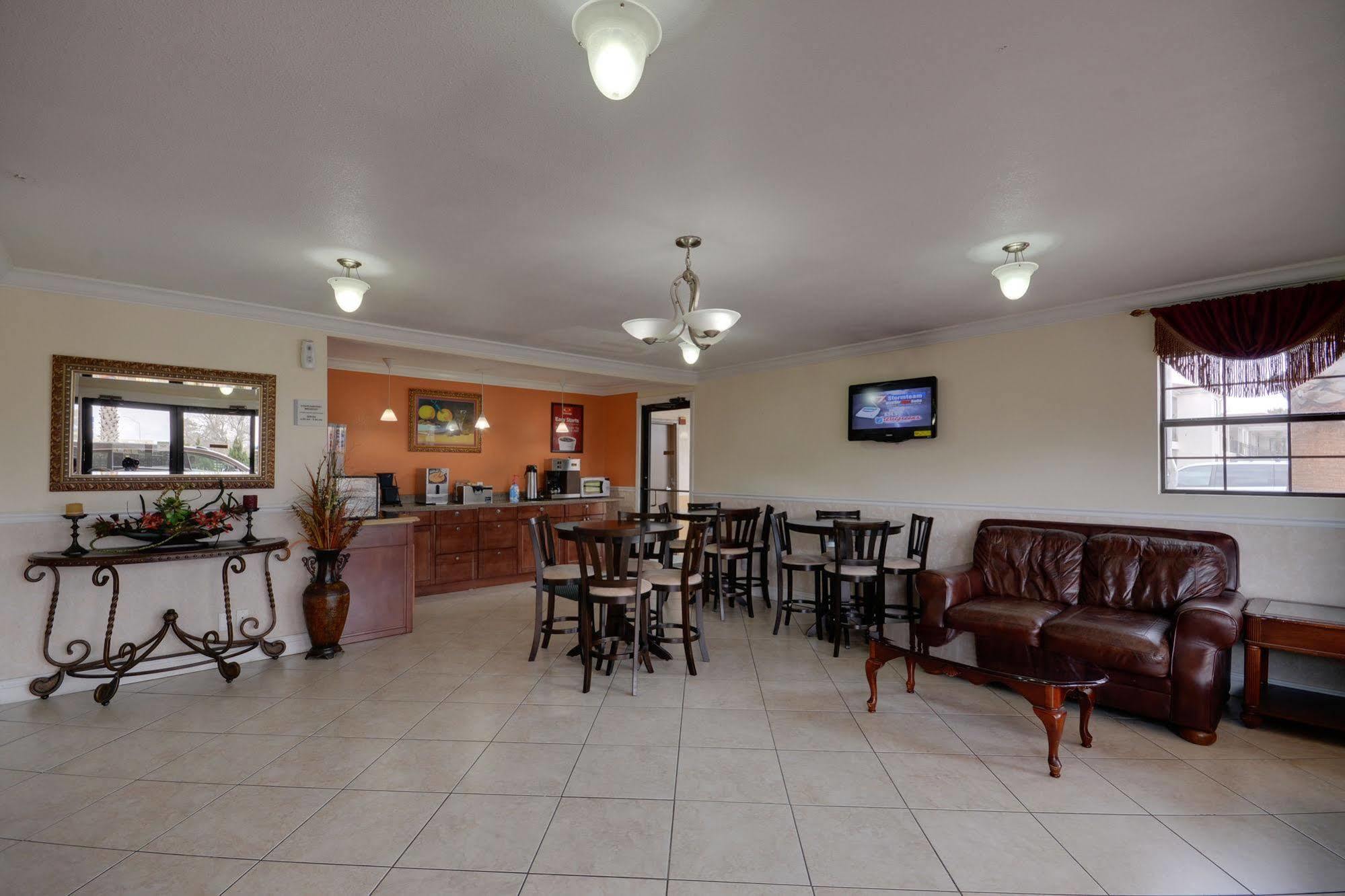 Econo Lodge Lake Charles University Area Εξωτερικό φωτογραφία